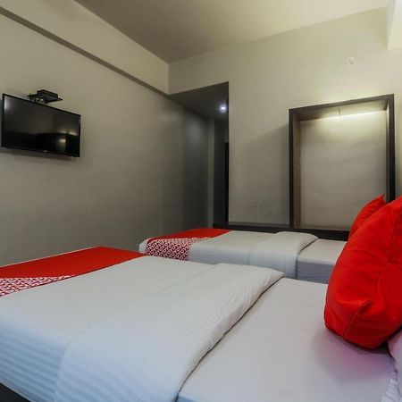 Capital O 14995 Hotel Starline Paltan Bazar グワーハーティー エクステリア 写真