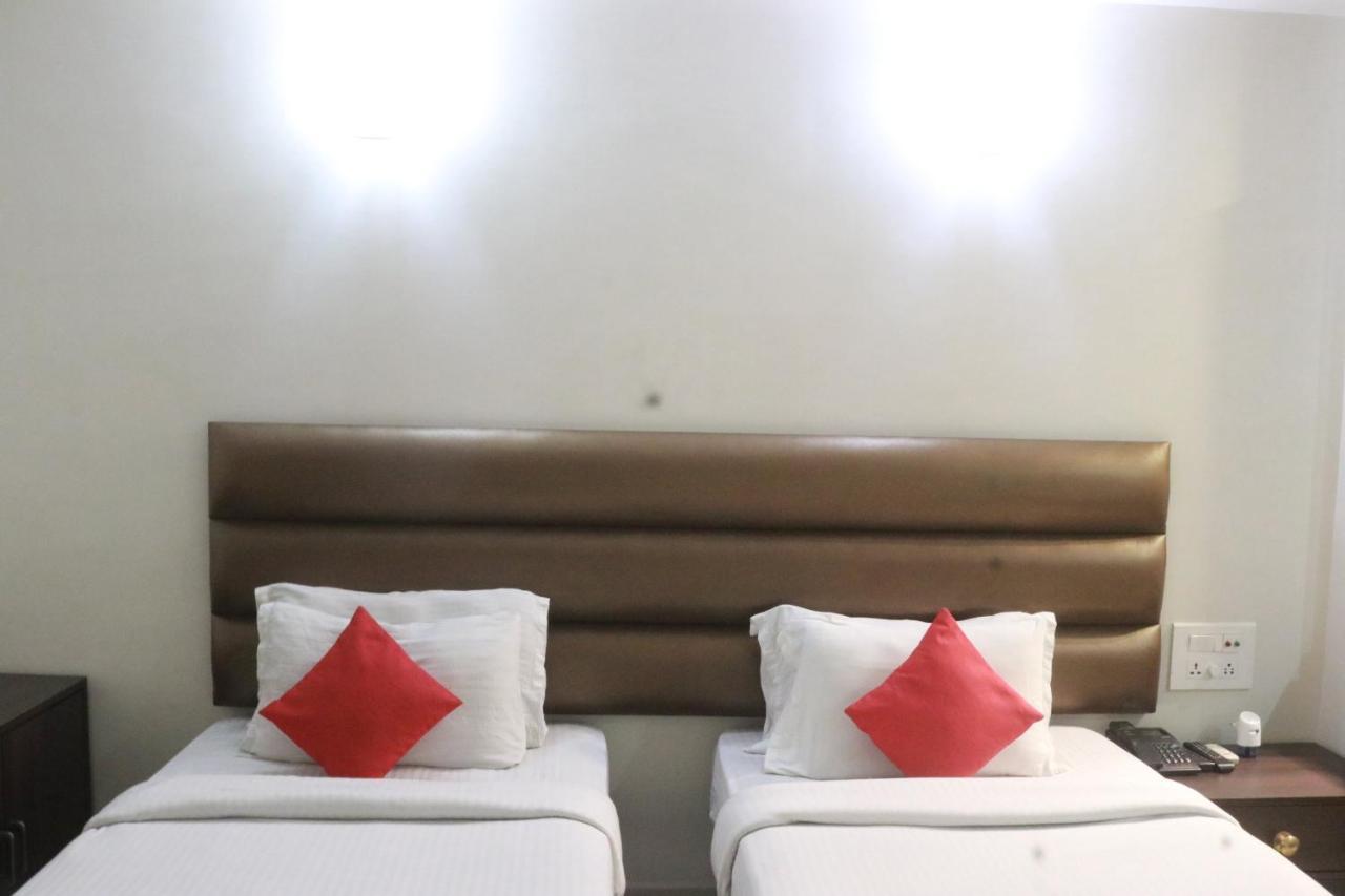 Capital O 14995 Hotel Starline Paltan Bazar グワーハーティー エクステリア 写真