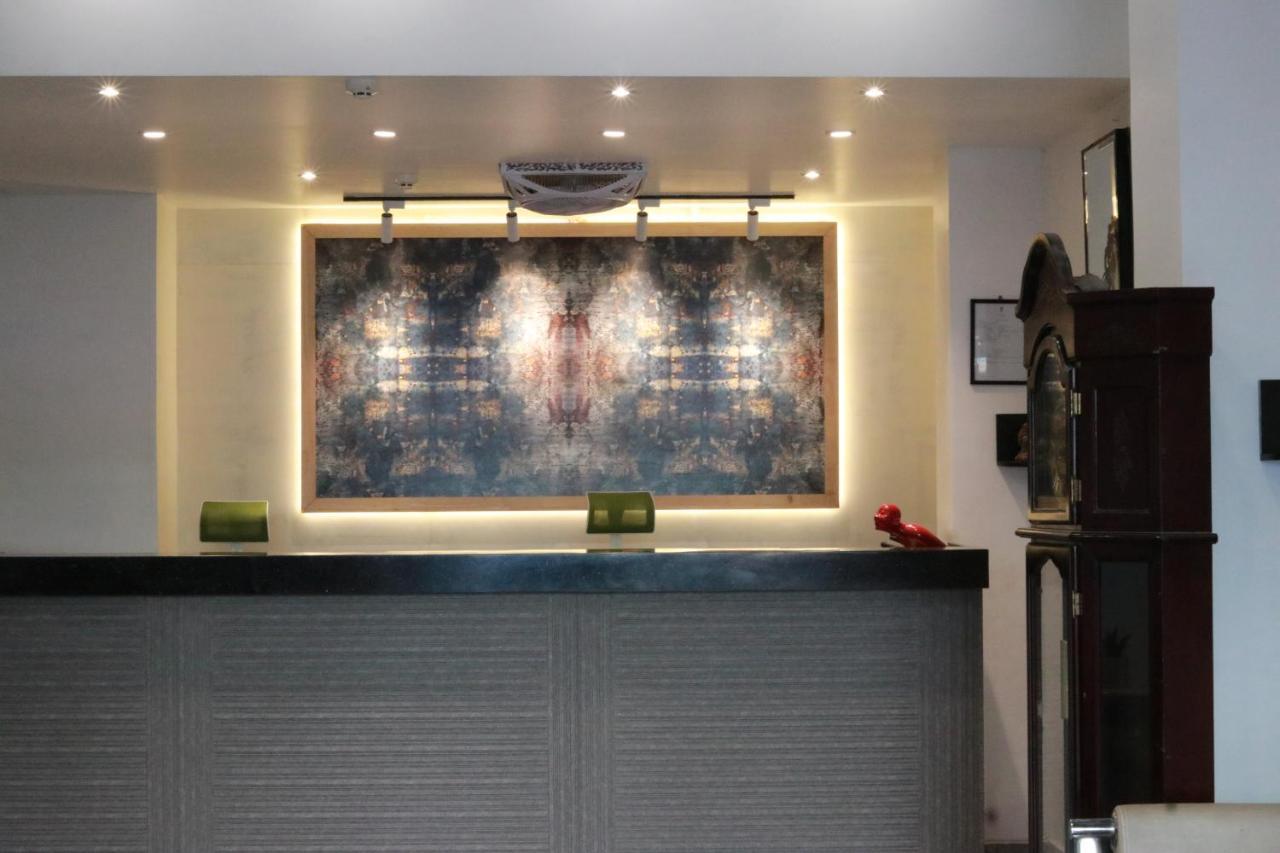 Capital O 14995 Hotel Starline Paltan Bazar グワーハーティー エクステリア 写真